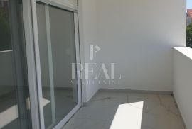 RAB-1S+DB OD 51,5 m2, PARKING, SPREMIŠTE, BLIZINA CENTRA, Rab, Appartement