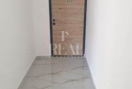 RAB-1S+DB OD 51,5 m2, PARKING, SPREMIŠTE, BLIZINA CENTRA, Rab, Appartement