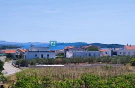 VODICE, novogradnja, samostojeća luksuzna vila, bazen, Vodice, House