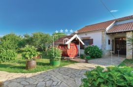 Murvica - Vila s bazenom i ugostiteljski objekt (konoba)! 730.000€, Zadar - Okolica, بيت