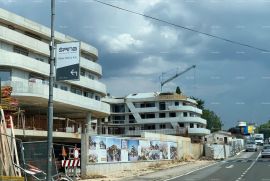 Stan Poreč, stambeno poslovni objekt u gradnji sa apartmanima i podzemnim garažama, Poreč, شقة