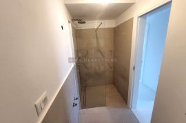 ISTRA - POREČ - 3SOBAN + DB STAN SA IZLAZOM NA VRT I POGLEDOM NA MORE!, Poreč, Appartment