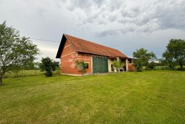 KUĆA SA 7 OBJEKATA, DESNO ŽELJEZNO, Martinska Ves, House