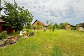 KUĆA SA 7 OBJEKATA, DESNO ŽELJEZNO, Martinska Ves, House