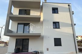 Istra, Umag, okolica - atraktivan stan sa pogledom na more na TOP! lokaciji, Umag, Apartamento