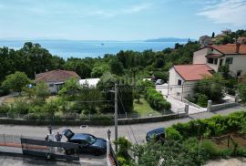 OPATIJA, POBRI-  održavana vila od 542m2 ogromnog potencijala s pogledom na more i okućnicom od 1200m2, Opatija - Okolica, Maison