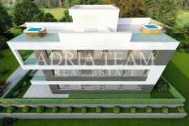 APARTMANI S POGLEDOM NA MORE. 150 m OD MORA, ZADAR - DIKLO, Zadar, شقة