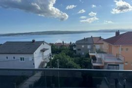 CRIKVENICA - 2S+DB s parkirnim mjestom i vrtom, 300 m od mora, Crikvenica, Appartamento