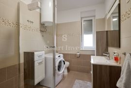 OPATIJA, stan 3S+DB s pogledom na more u novogradnji s bazenom, Opatija, Apartamento