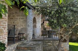 ISTRA,TINJAN- dizajnerska vila sa grijanim bazenom!, Tinjan, Σπίτι