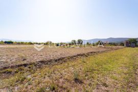 Drniš, građevinsko zemljište u samom centru, Drniš, Land