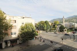 Četverosoban stan sa parkingom ul. Alipašina, Centar, Sarajevo Centar, Kвартира