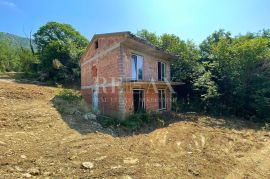 Bribir - započeta gradnja s okućnicom, Vinodolska Općina, Maison