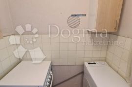 ZGODNA GARSONIJERA 27 M2 S VELIKIM BALKONOM U SOPOTU, Novi Zagreb - Istok, Flat