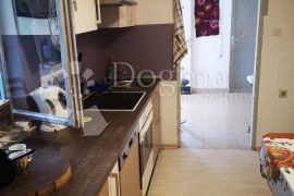 Prostrani apartman 79.36m² u centru Crikvenice!, Crikvenica, Flat