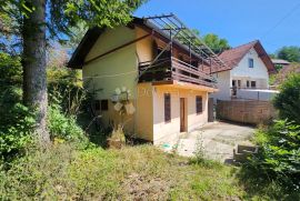 Vikendica na brijegu iznad Krapinskih Toplica, Krapinske Toplice, House