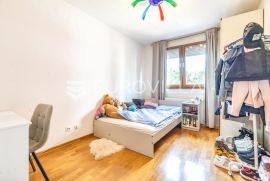 Zagreb, Sigečica, funkcionalan trosoban stan, NKP 85m2, Zagreb, Apartamento