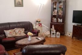 Zemun - Altina - 185,75m2+4,26ara ID#21793, Zemun, Famiglia