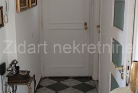 Renoviran stan u Zemunu, 70m2, 3.5, Zemun, Appartement