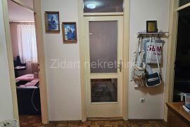 Batajnica, Svetog Serafima Sarovskog, dvosoban stan, Zemun, Wohnung