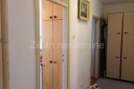 Voždovac, Vojvode Stepe, lep adaptibilan stan 46+8m2 terasa, Voždovac, Apartamento