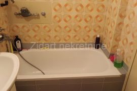 Voždovac, Vojvode Stepe, lep adaptibilan stan 46+8m2 terasa, Voždovac, Appartment