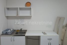 Voždovac, Vojvode Stepe, izdavanje lokala 85m2, Voždovac, Commercial property