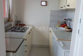 Konjarnik, Ustanička, lep 3.0, namešten, Voždovac, Appartment