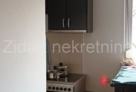 Karaburma, Patrisa Lumumbe, prodaja sa nameštajem, Palilula, Appartment