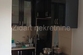 Karaburma, Patrisa Lumumbe, prodaja sa nameštajem, Palilula, Appartment