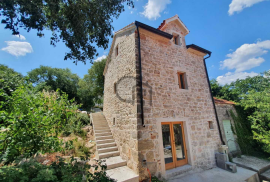 Renovirana kamena kuća na otoku Zlarinu, Šibenik - Okolica, House