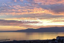 Donji Zamet, preuređen 2-soban sa lođom, pogled na more, Rijeka, Διαμέρισμα