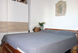 Donji Zamet, preuređen 2-soban sa lođom, pogled na more, Rijeka, Appartement