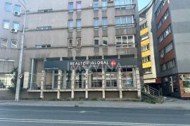 Višenamjenski poslovni prostor na tri etaže, Kovačići, Novo Sarajevo, Propiedad comercial