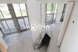 Višenamjenski poslovni prostor na tri etaže, Kovačići, Novo Sarajevo, Propiedad comercial