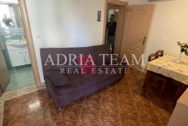 AKCIJA! APARTMANI S KONOBOM I KROVNOM TERASOM, 1. RED DO MORA - SUKOŠAN, Sukošan, Appartment