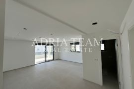 APARTMANI U KOMPLEKSU STAMBENIH ZGRADA U NOVOGRADNJI, 200 m OD MORA - VIR, Vir, Διαμέρισμα