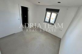 APARTMANI U KOMPLEKSU STAMBENIH ZGRADA U NOVOGRADNJI, 200 m OD MORA - VIR, Vir, Appartment