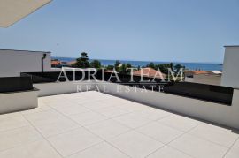 APARTMANI U KOMPLEKSU STAMBENIH ZGRADA U NOVOGRADNJI, 200 m OD MORA - VIR, Vir, Apartamento