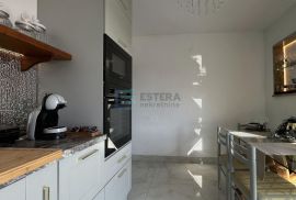 Stan PRODAJA Biograd na Moru, 67 m2, 3 kat, parking, pogled na more, Biograd Na Moru, Apartamento