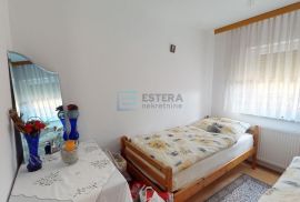 Kuća PRODAJA Dugo selo, Kopčevec, 360 m2, garaža, Dugo Selo, House