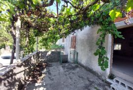 ISTRA, LABIN - Kamena kuća u fazi adaptacije s pogledom na more, Labin, Дом