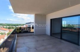 ISTRA, BANJOLE  Prekrasni penthouse s pogledom na more + garaža!, Medulin, Appartement