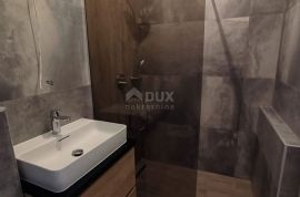 ISTRA, BANJOLE  Prekrasni penthouse s pogledom na more + garaža!, Medulin, Flat