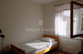 MATULJI, stan 130 m2 sa terasom i okućnicom, Matulji, Daire