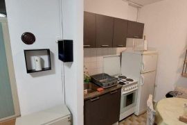 Stan za dugoročan najam u Novom naselju Škurinje 1SKL 30 m2, Rijeka, Apartamento