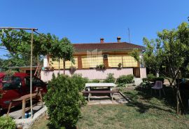 Pazin, okolica, prizemnica u mirnom naselju, Pazin, House