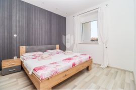 Pula, Veli Vrh, uređen stan na mirnoj lokaciji, Pula, Apartamento