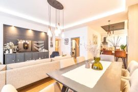 Zagreb, Špansko, prekrasan četverosoban stan 110 m2, Zagreb, Flat