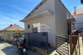 Smederevo - Senjak - 54m2+1,3ara ID#21809, Smederevo, Haus